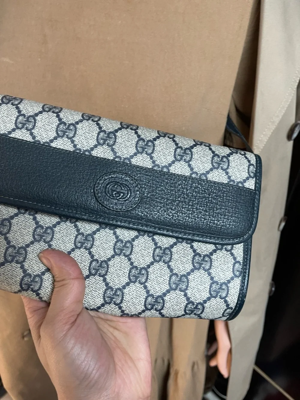 Authentic Gucci vintage GG canvas crossbody bag - Picture 7 of 13